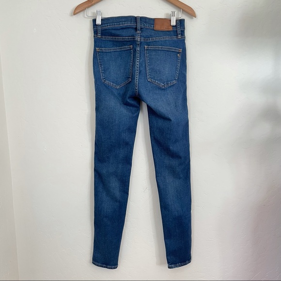 Madewell 9” High Rise Skinny Jeans Whiskered Dark Denim Wash Size: 25 - Picture 4 of 13
